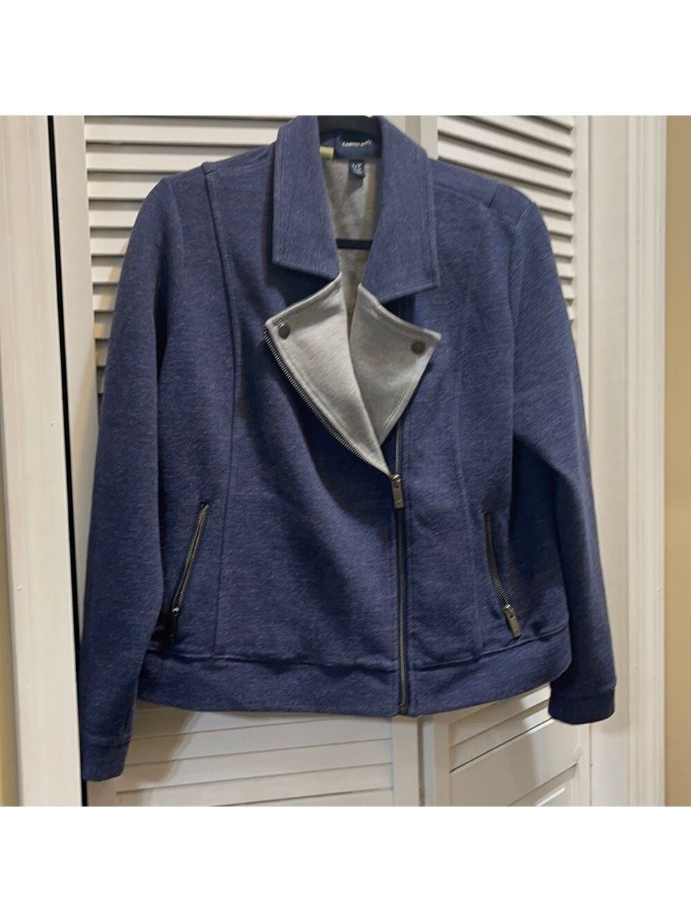 LANDS END SWEATER JACKET H11